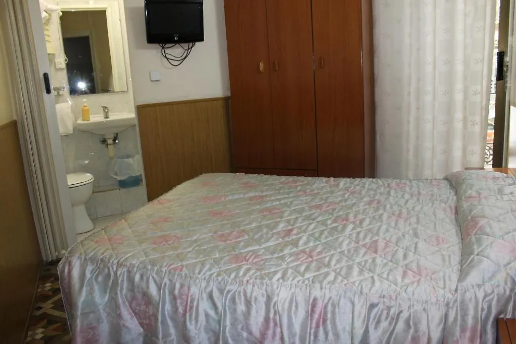 Hostal Ribagorza Barcelona Pensión